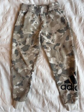 adidas Kids Camo Joggers - Beige & Gray